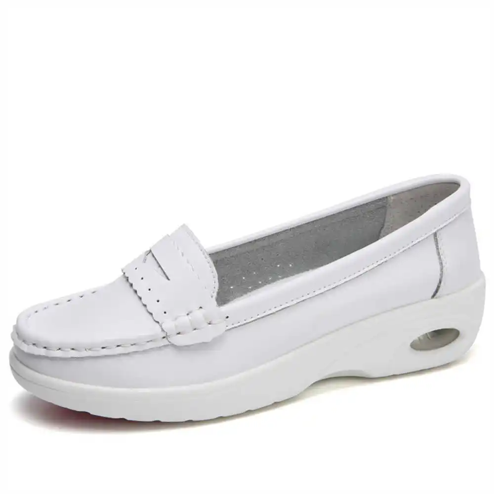 Thick Sole Slipon White Traine – обзор и цена Tech Accessories For College