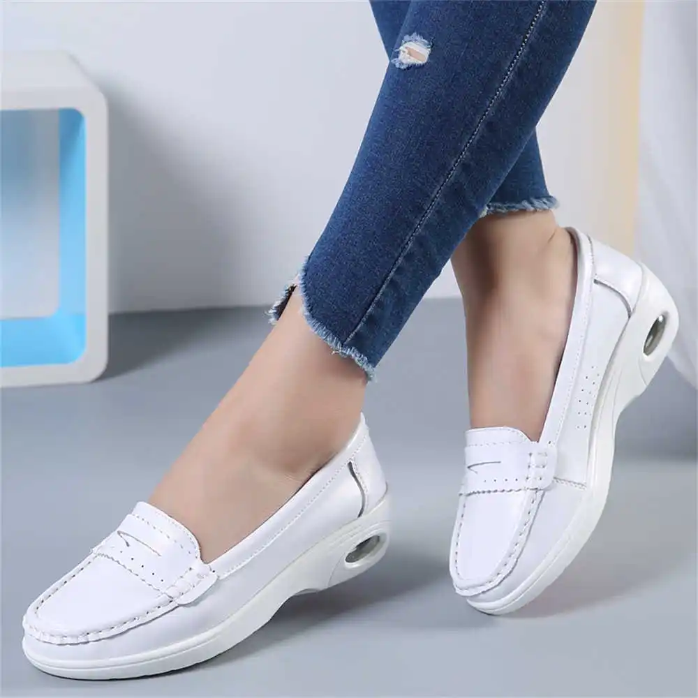 Thick Sole Slipon White Traine – обзор и цена Tech Accessories For College
